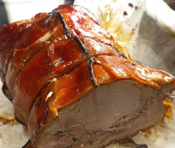 Porchetta dalla cotenna dorata